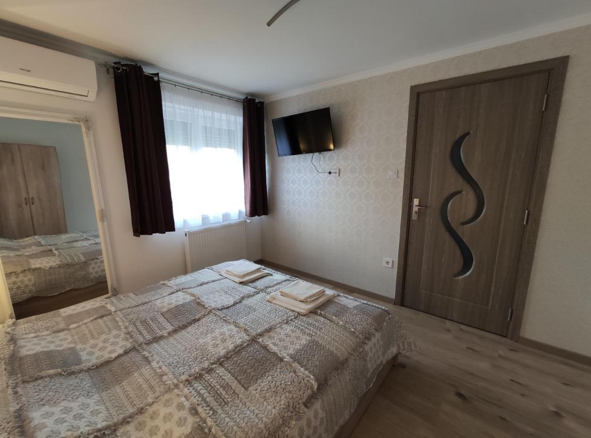 Ferienwohnung Royal De Lux Hajdúszoboszló Exterior foto